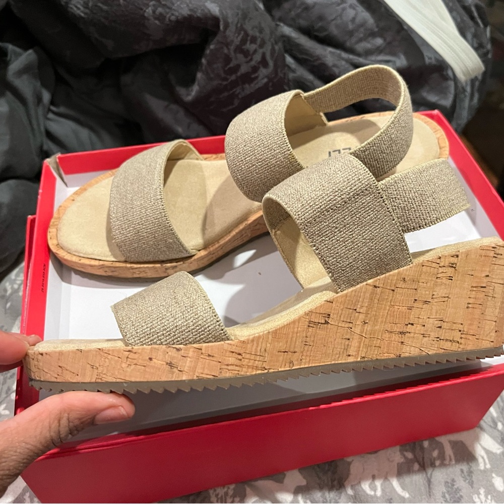 Vaneli Sandals Chila